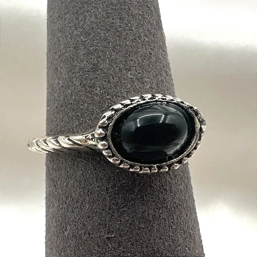 Vintage Y2K Silver Tone‎ Black Onyx Stone Ring Women's Classic Fashion Jewelry